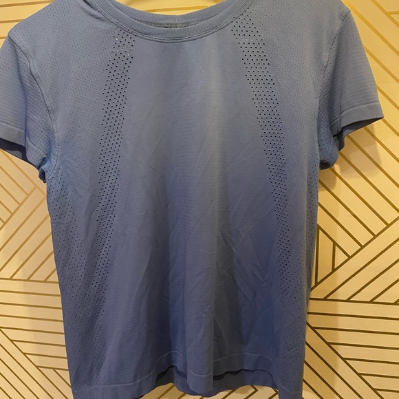 lululemon athletica train to be short sleeve - Picture 3 of 5